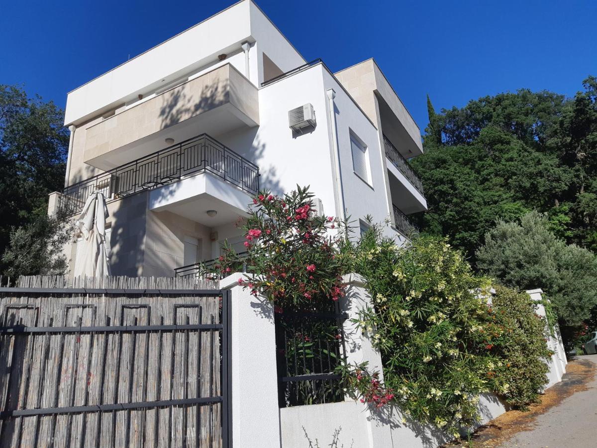 Apartments Villa Simonovic Petrovac المظهر الخارجي الصورة