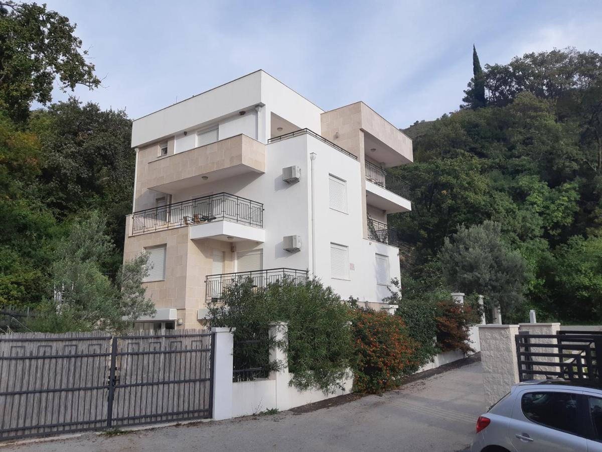 Apartments Villa Simonovic Petrovac المظهر الخارجي الصورة
