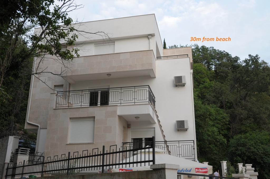 Apartments Villa Simonovic Petrovac المظهر الخارجي الصورة