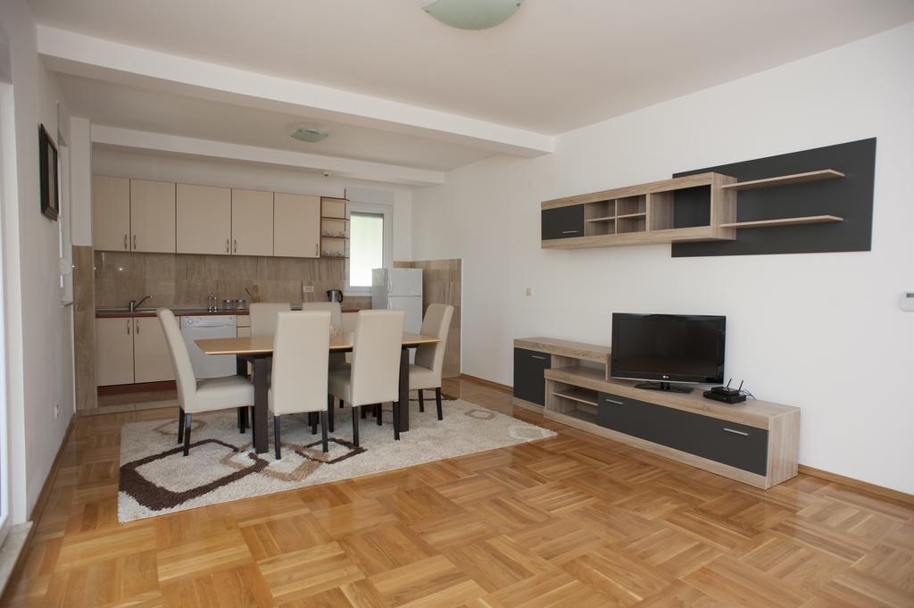 Apartments Villa Simonovic Petrovac المظهر الخارجي الصورة