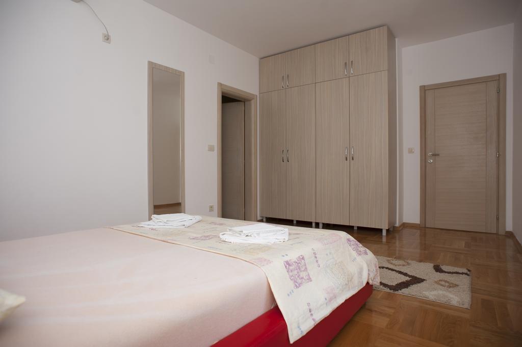 Apartments Villa Simonovic Petrovac المظهر الخارجي الصورة