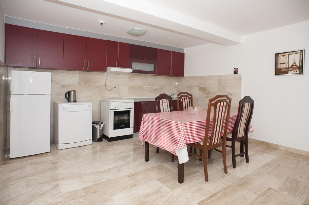 Apartments Villa Simonovic Petrovac المظهر الخارجي الصورة